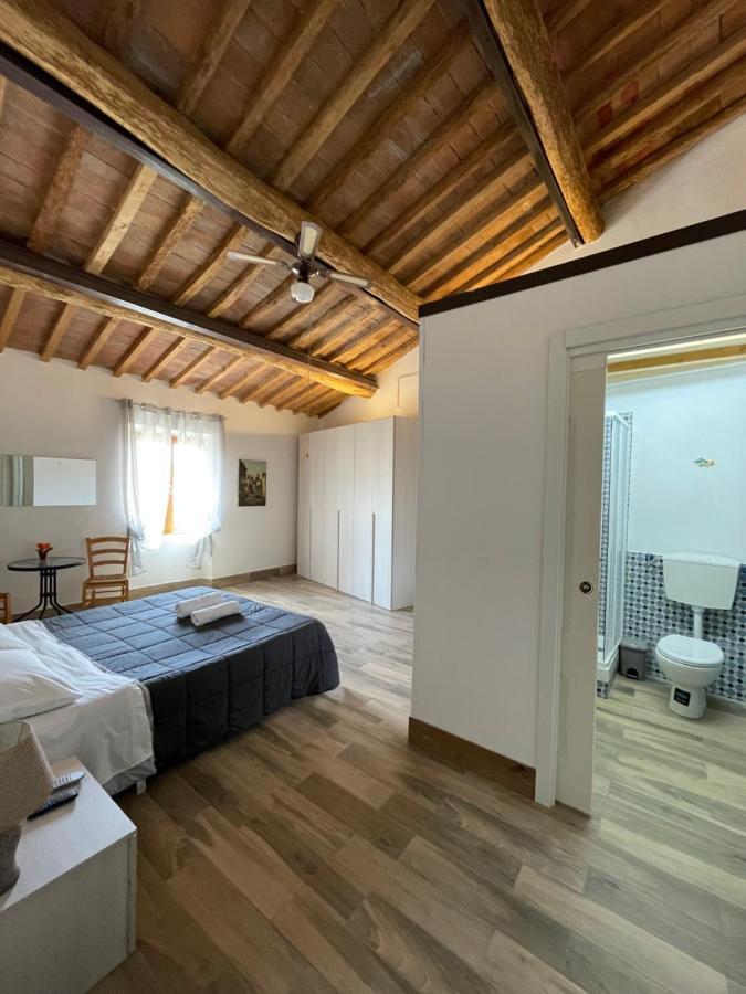 Il Feudo Hotel Черталдо Екстериор снимка