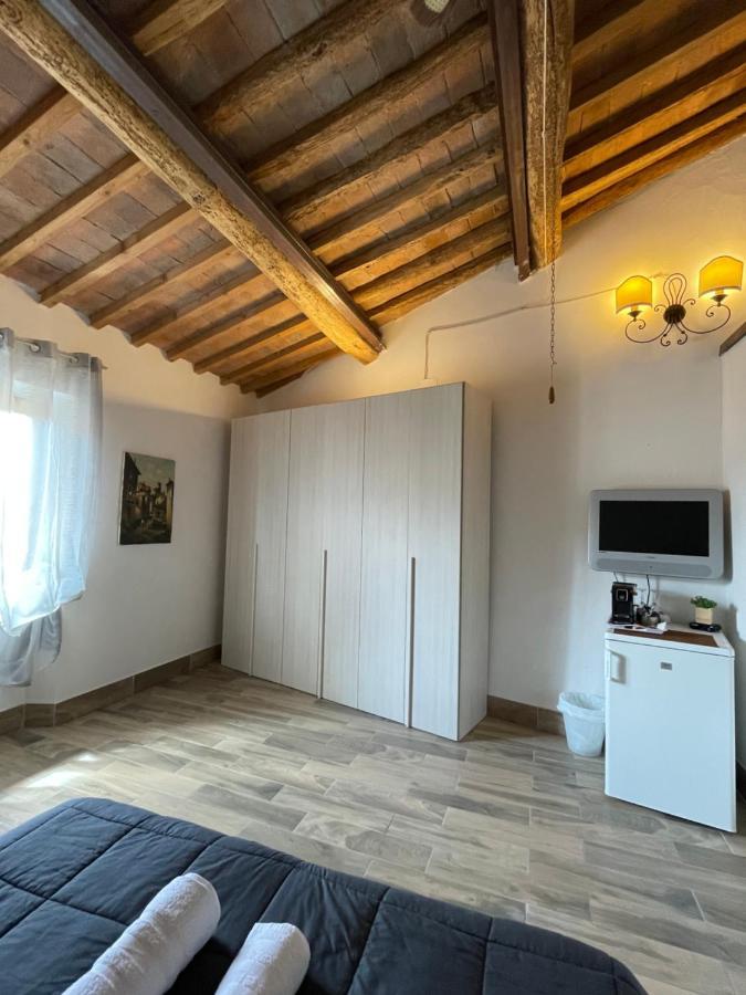 Il Feudo Hotel Черталдо Екстериор снимка